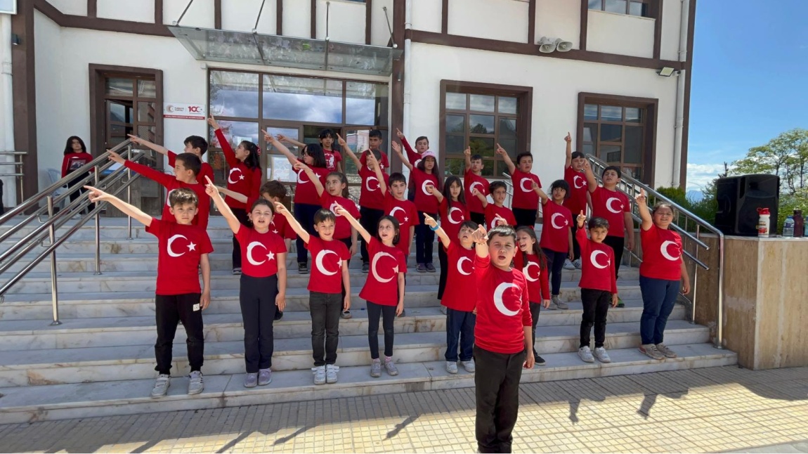 2. Sınıflar 19. Mayıs Coşkusu